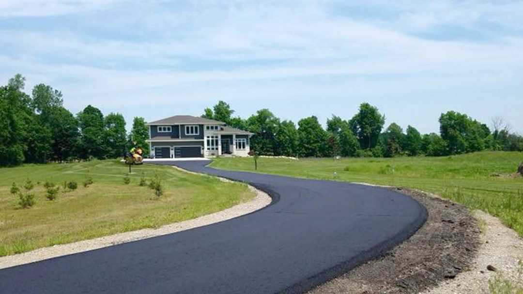 Lansing MI Asphalt Driveway Contractor