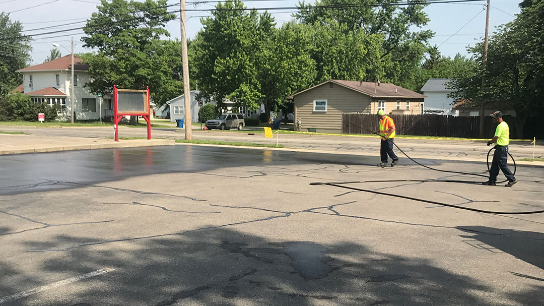 Lansing MI Asphalt Parking Lot Sealcoating Contractor